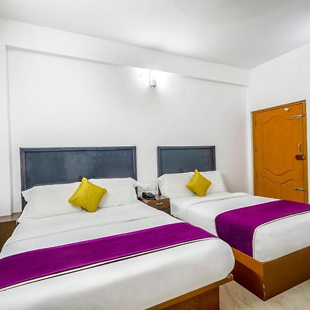 Fabhotel Abrigo Residency Anaviratty エクステリア 写真