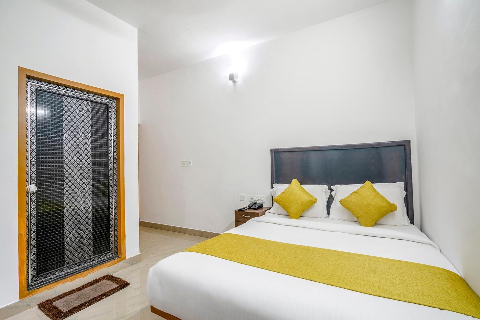 Fabhotel Abrigo Residency Anaviratty エクステリア 写真