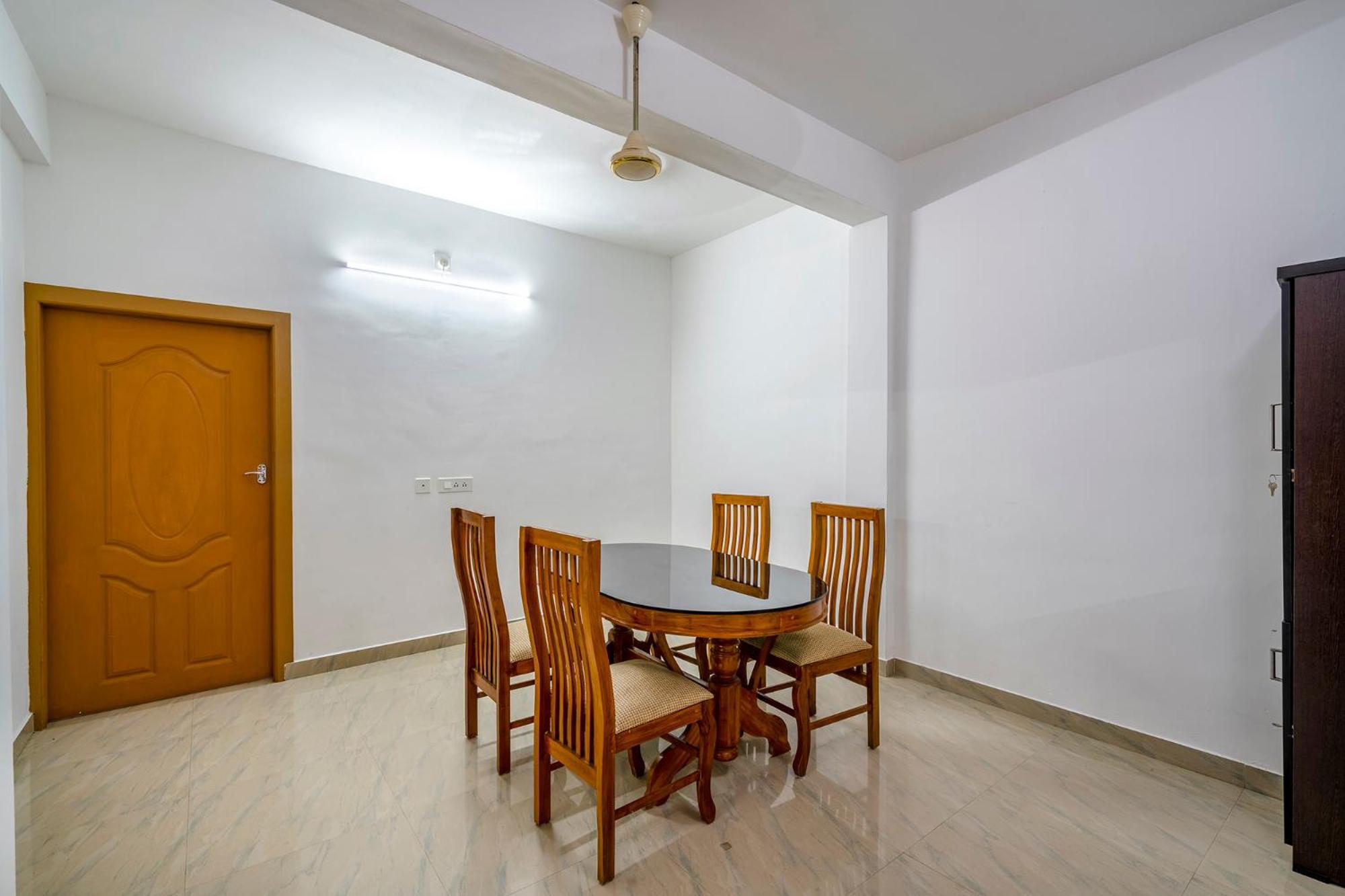 Fabhotel Abrigo Residency Anaviratty エクステリア 写真